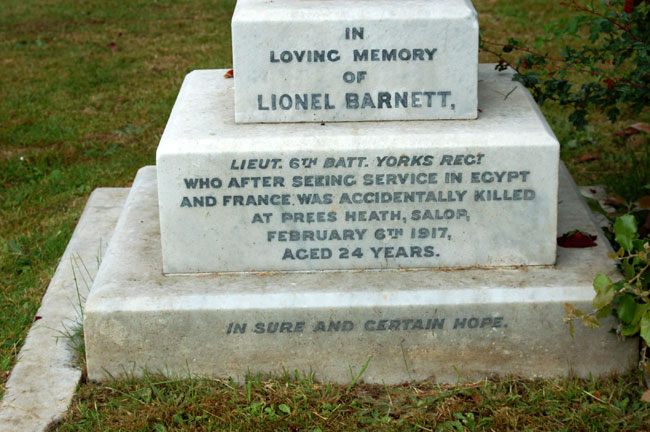 Lieutenant Barnett's grave in Cheltenham Cemetery
