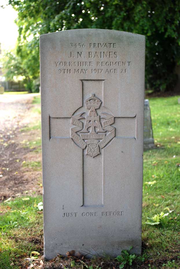 World War Graves. (5 Commonwealth War Graves