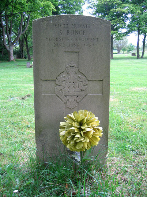 The grave of Private Silas Bunce
