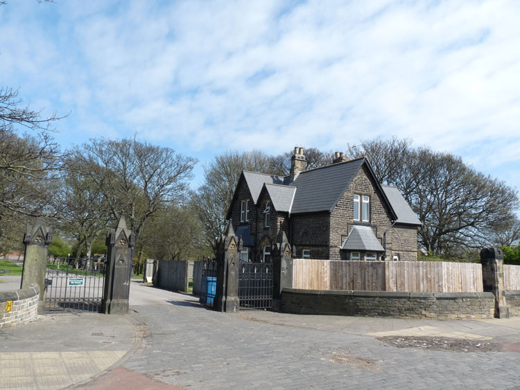 Hull (Hedon Road) Cemetery Entrance