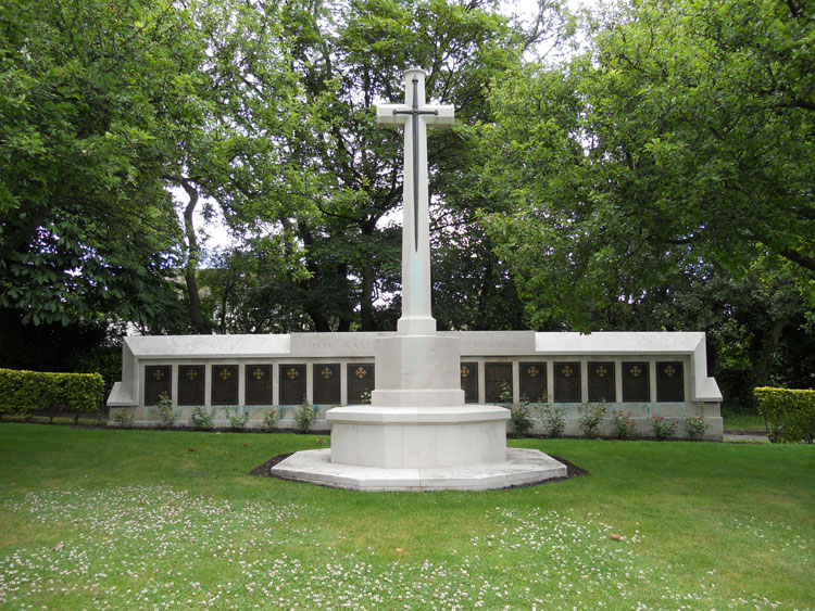 The main War Memorial in Leeds (Lawns Wood) Cemetery, which includes the commemoriation of two soldiers who served in the Yorkshire Regiment.