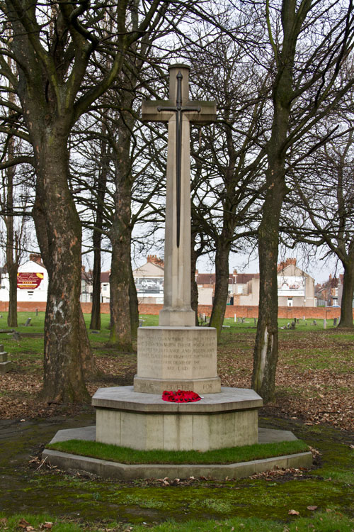 he Cross of Sacrifice in North Ormesby (St. Joseph's) RC Cemetery