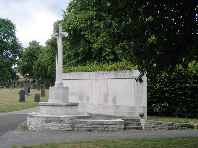 The Cross of Sacrifice and Screen Wall in Nottingham General Cemetery