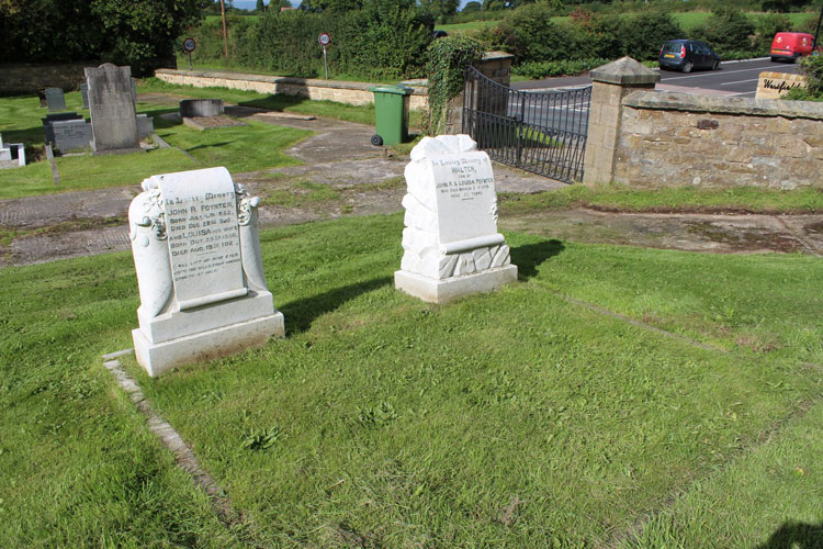 Walter Poynter's Headstone (right) beside that of his Parents, John and Louisa
