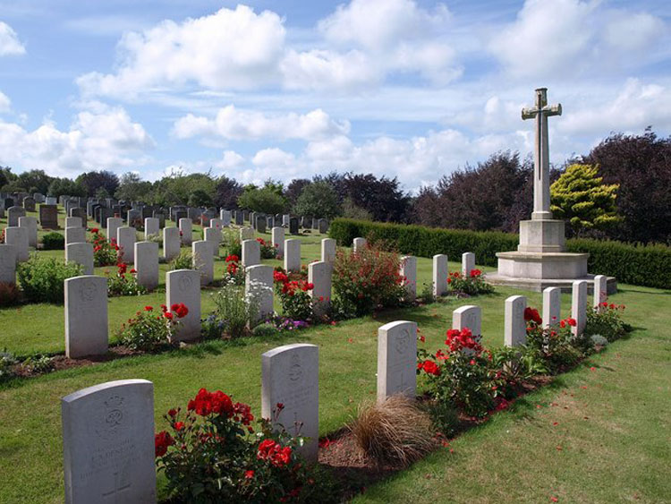 War graves in Torquay Cemetery and Extension