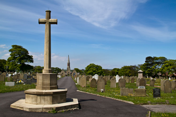 The Cross of Sacrifice in Whitby Cemetery