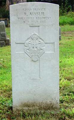 Pte R Ainslie's grave