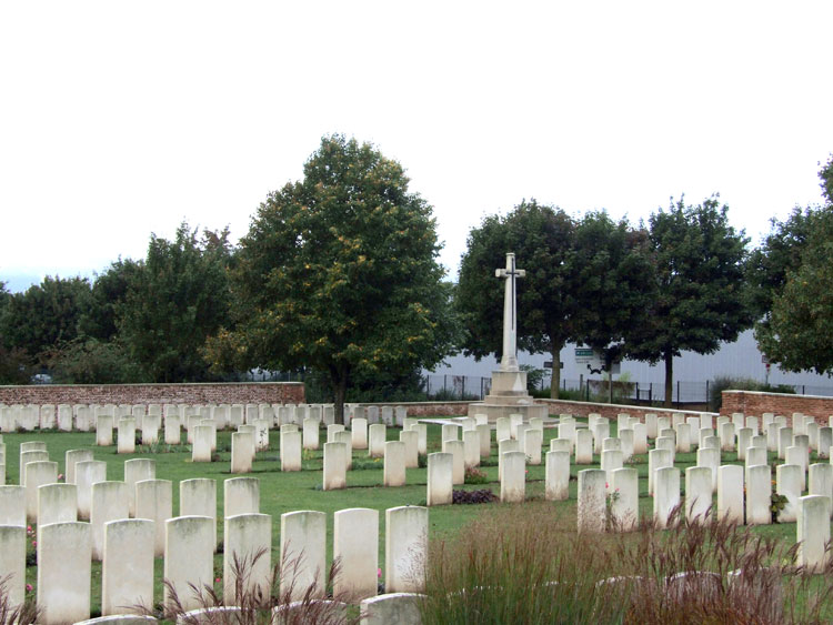 Bapaume Post Military Cemetery, Albert - 1