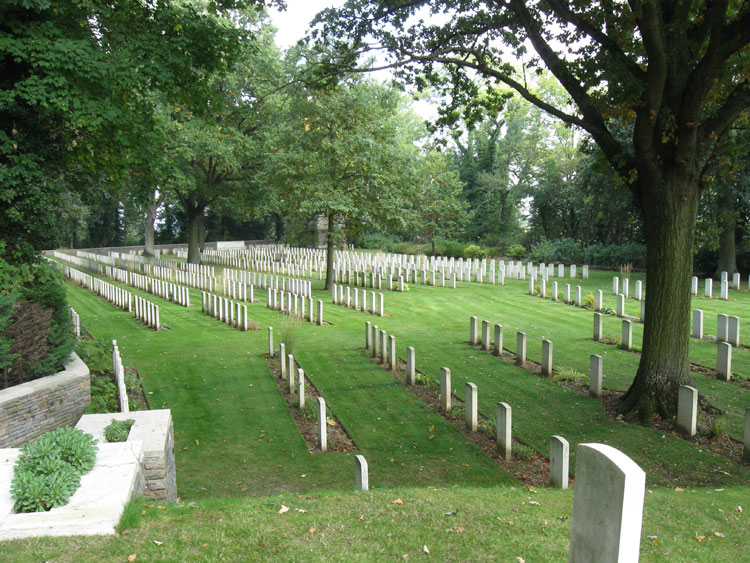 Gorre British and Indian Cemetery - 3