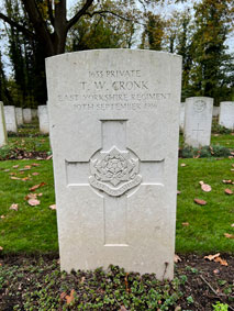 Private Thomas William Cronk. 1633. 