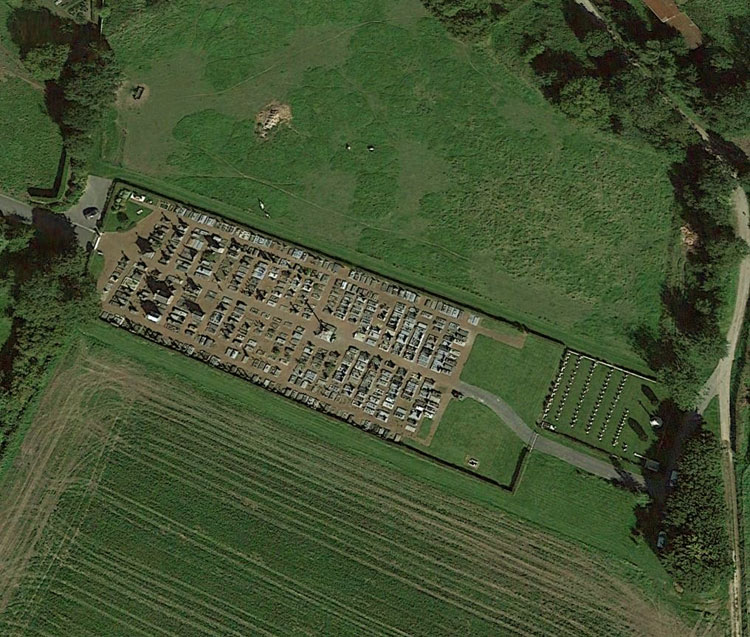 Heudicourt Communal Cemetery (left) and Heudicourt Communal Cemetery Extension