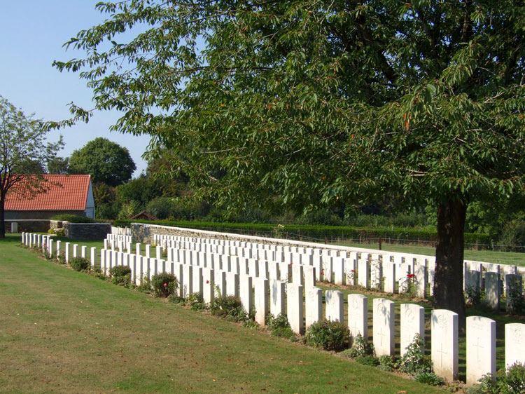 Honnechy British Cemetery (1)