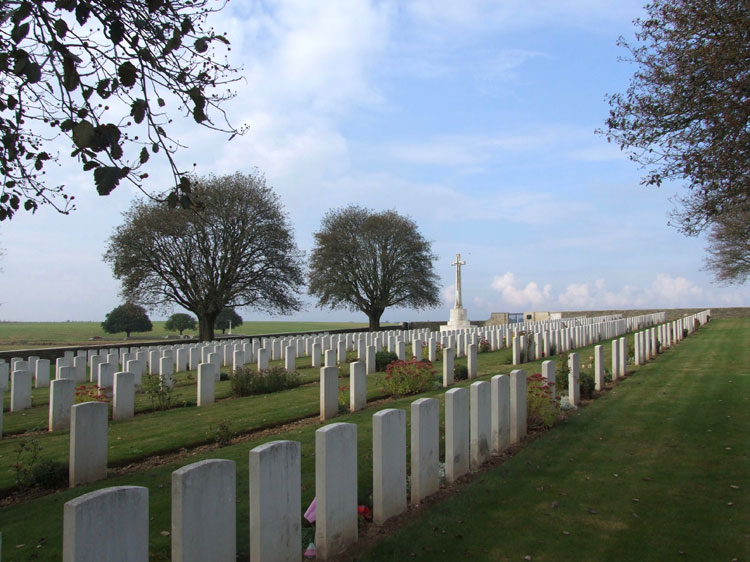 Knightsbridge Cemetery, Mesnil-Martinsart (1)