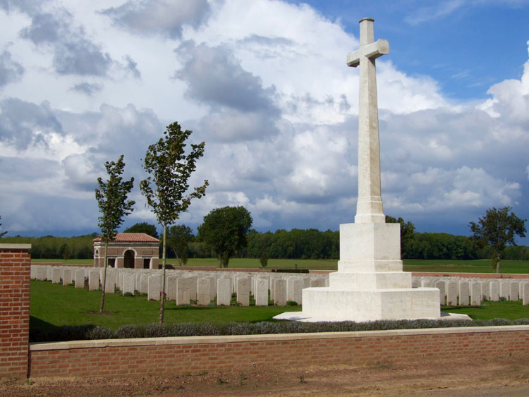 Queant Road Cemetery, Buissy - 1