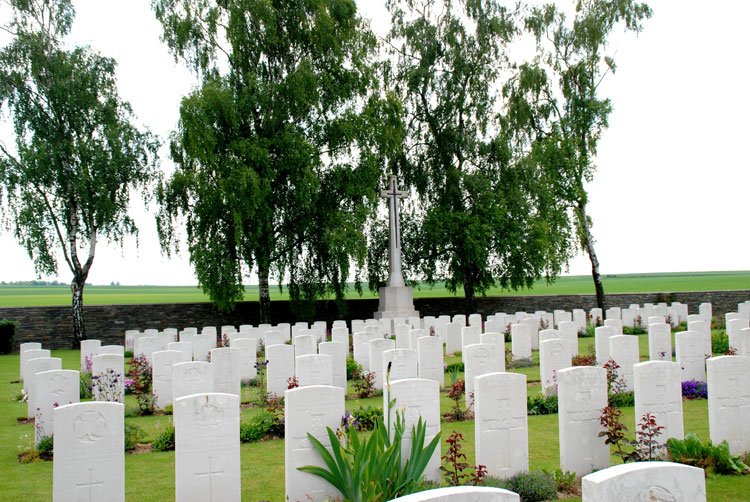 St. Martin Calvaire British Cemetery, St. Martin-sur-Cojeul, Pas de Calais (France) - 1