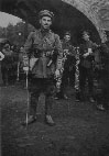 LIeutenant E M Besley with the 8th Battalion troops on 26 August 1915 