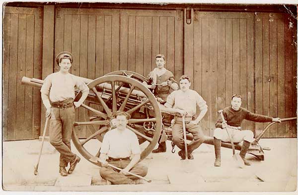 A photo of a Field Gun team, with CSM Friend seated (front)