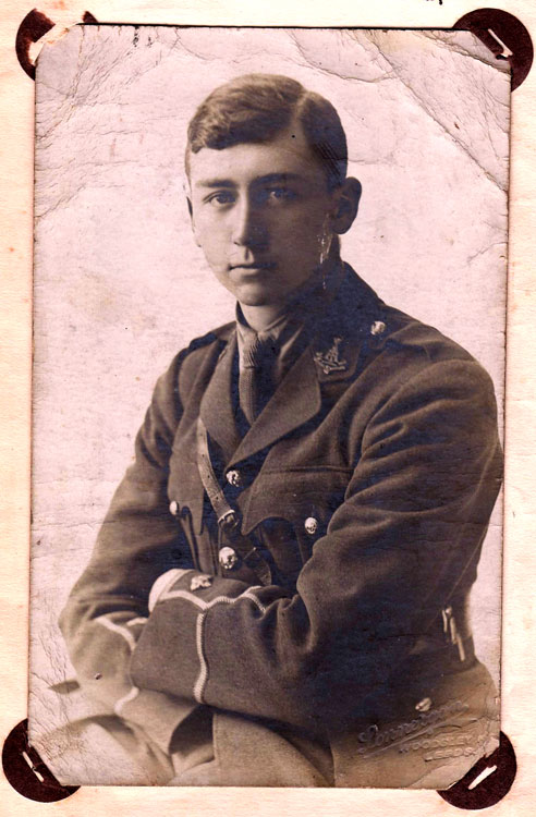 Captain Herbert READ, DSO MC