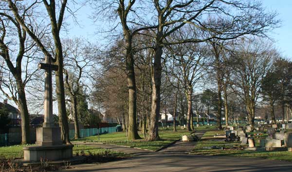 The Cross of Sacrifice in Stockton's Durham Road Cemetery