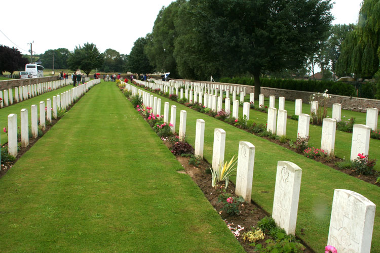 Dartmoor Cemetery, Becordel-Becourt - 1