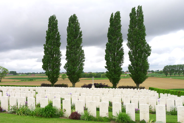 Klein-Vierstraat British Cemetery (1)