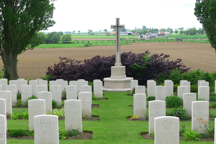 Klein-Vierstraat British Cemetery (2)