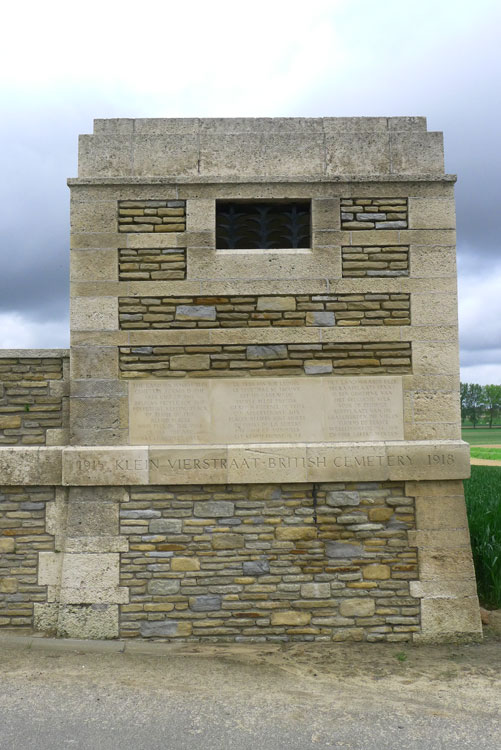 Klein-Vierstraat British Cemetery (3)