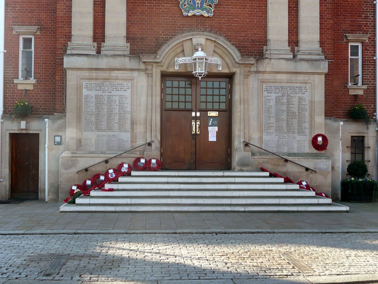 The War Memorial on the Henley-on-Thames Town Hal