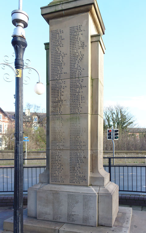 Names "O" - "W" on the War Memorial for Seaforth and Waterloo (Merseyide)